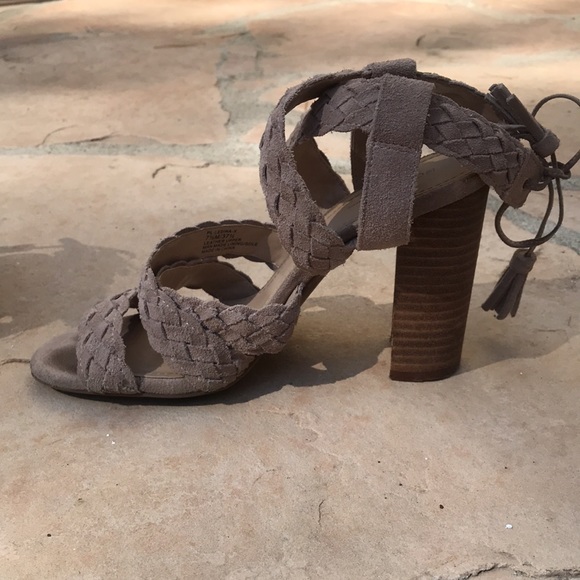 BCBG Tan Leather Heels - Picture 13 of 13